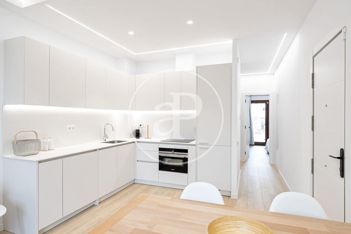 2 soveværelse Lejlighed til leje i Barcelona by - € 1.950 (Ref: 9975411)