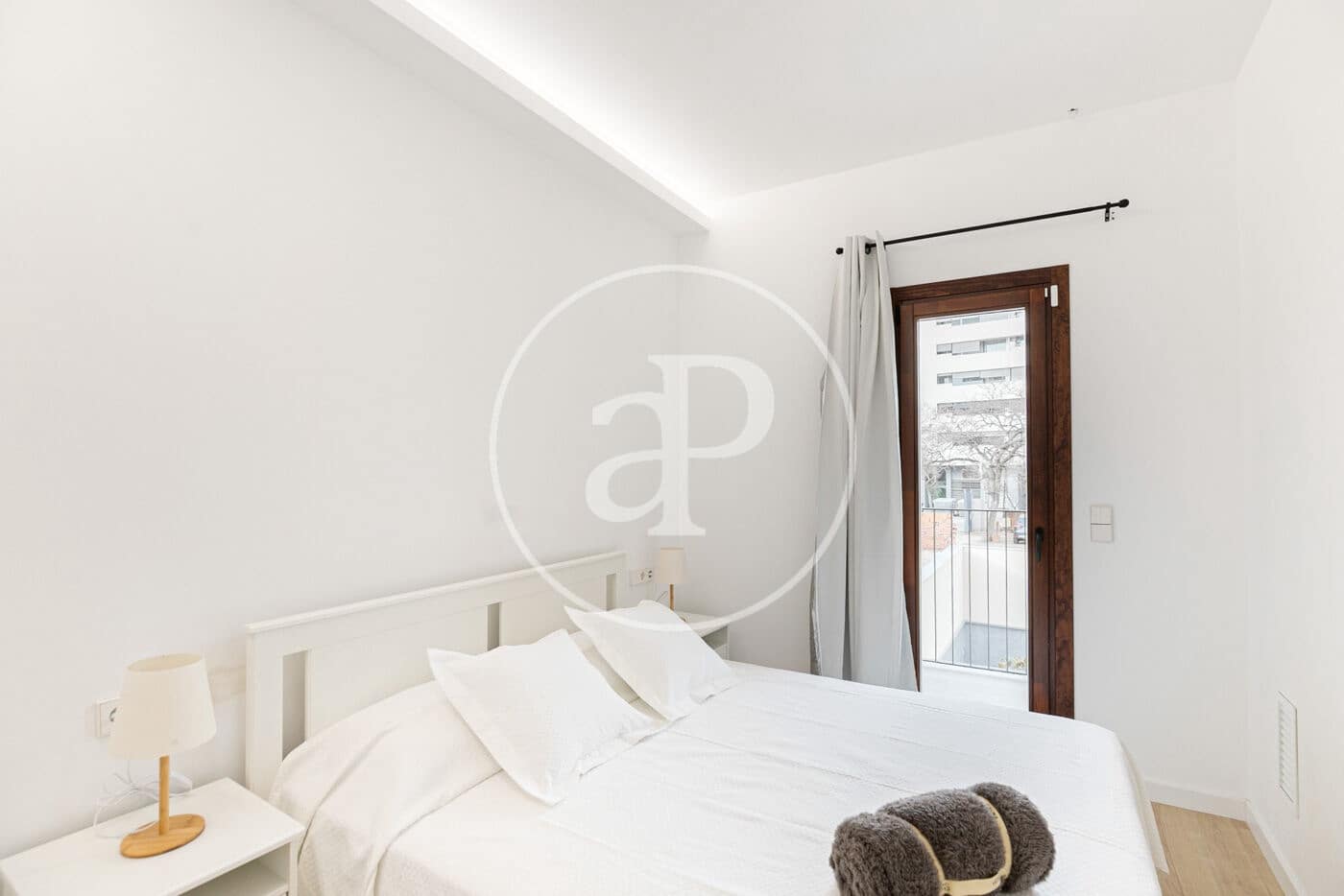 2 soveværelse Lejlighed til leje i Barcelona by - € 1.950 (Ref: 9975411)