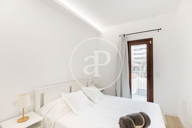 2 soveværelse Lejlighed til leje i El Poblenou, Barcelona by - € 1.950 (Ref: 9975411)