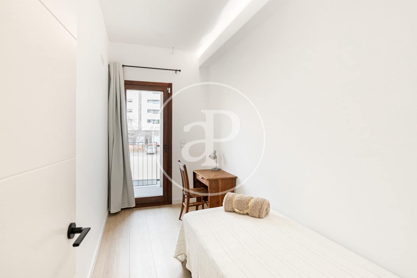 2 soveværelse Lejlighed til leje i Barcelona by - € 1.950 (Ref: 9975411)