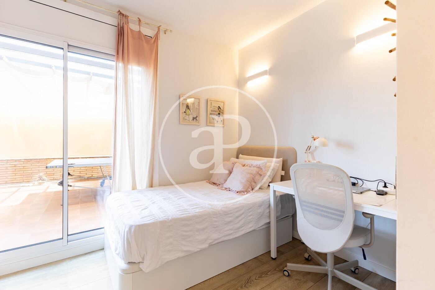 4 sypialnia Apartament na sprzedaż w Sant Cugat del Valles z basenem - 1 380 000 € (Ref: 9975414)