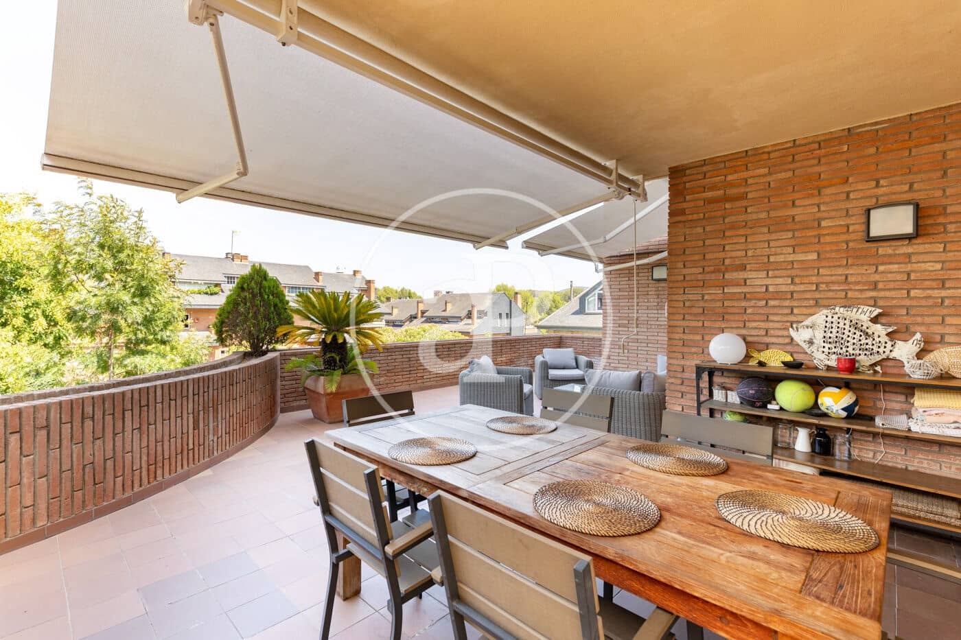 4 sypialnia Apartament na sprzedaż w Sant Cugat del Valles z basenem - 1 380 000 € (Ref: 9975414)