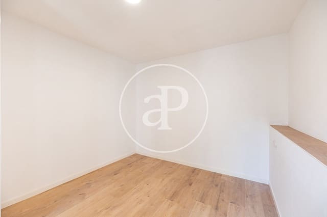 2 sypialnia Apartament na sprzedaż w El Raval, Miasto Barcelona - 335 000 € (Ref: 9975415)