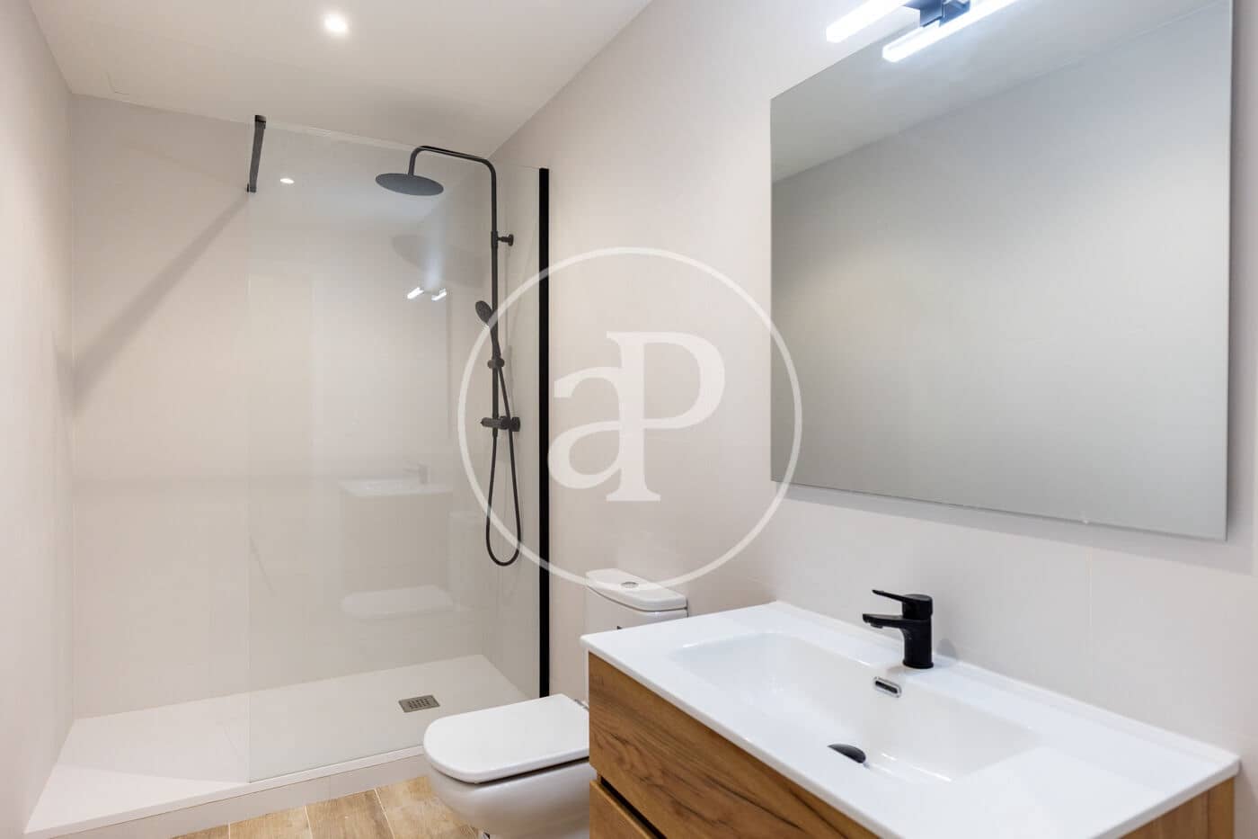 2 sypialnia Apartament na sprzedaż w Miasto Barcelona - 335 000 € (Ref: 9975415)