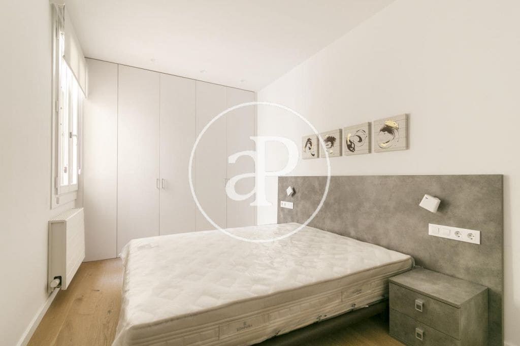 2 soverom Leilighet til leie i Barcelona by - € 2 850 (Ref: 9975416)
