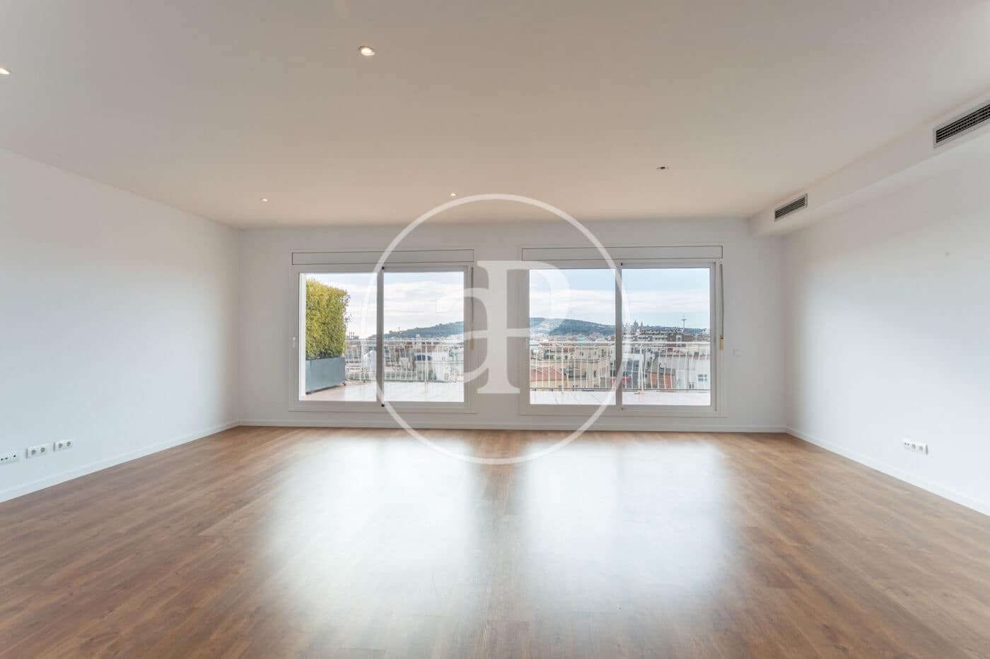 4 camera da letto Attico da affittare in Barcelona citta - 3.289 € (Rif: 9977312)