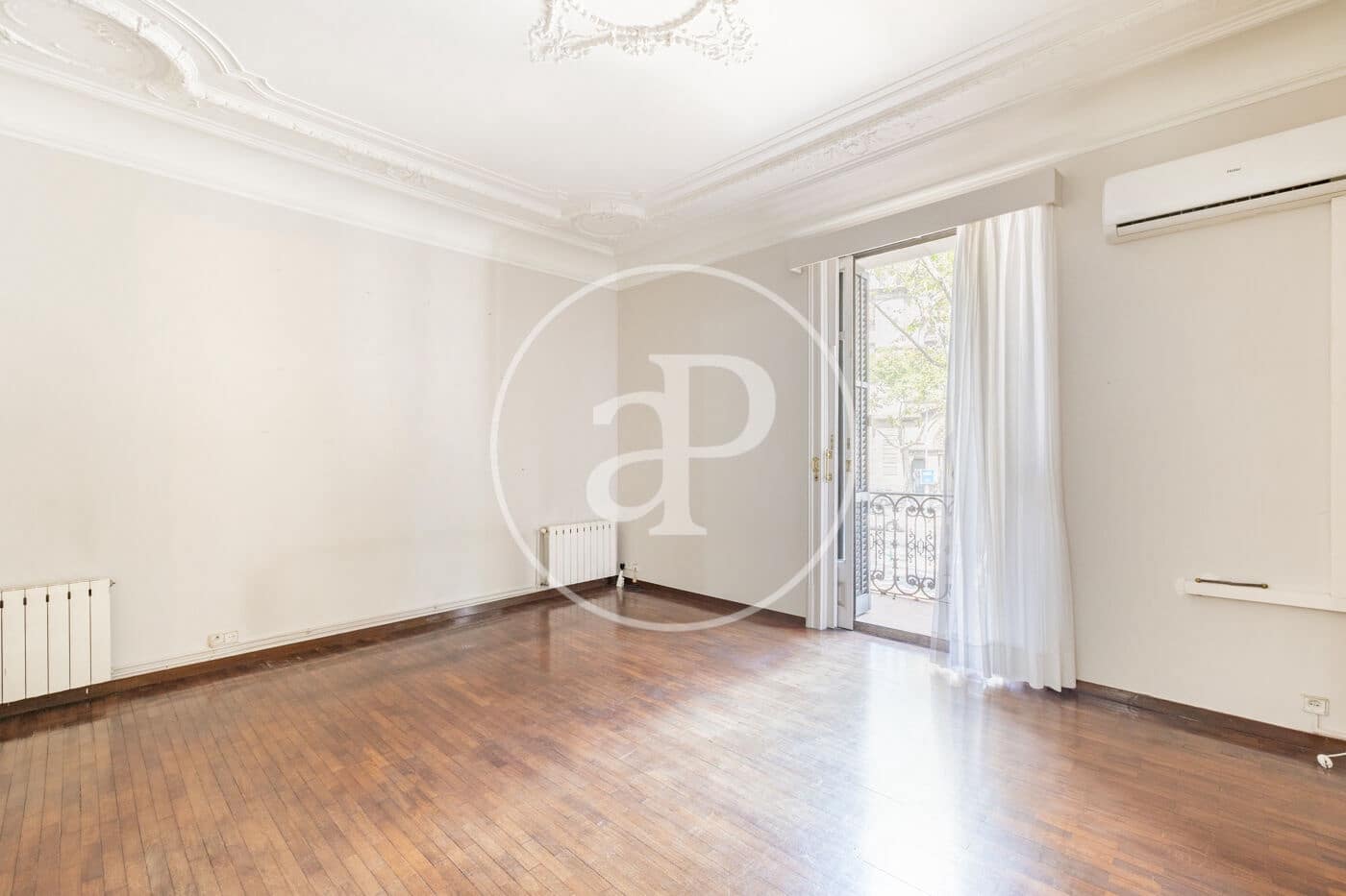4 soveværelse Lejlighed til salg i Barcelona by - € 895.000 (Ref: 9978829)