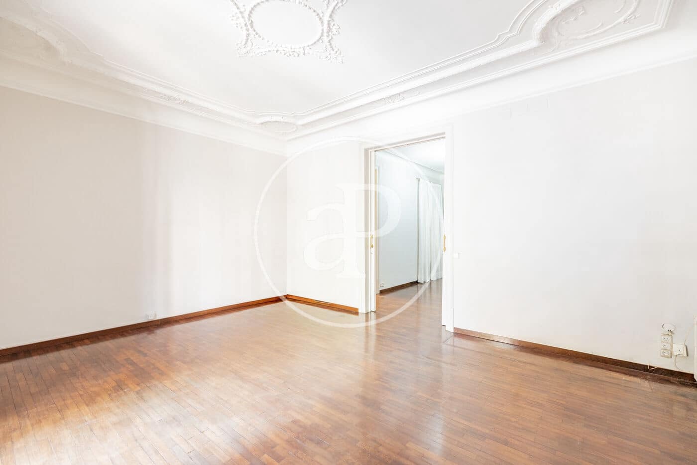 4 soveværelse Lejlighed til salg i Barcelona by - € 895.000 (Ref: 9978829)