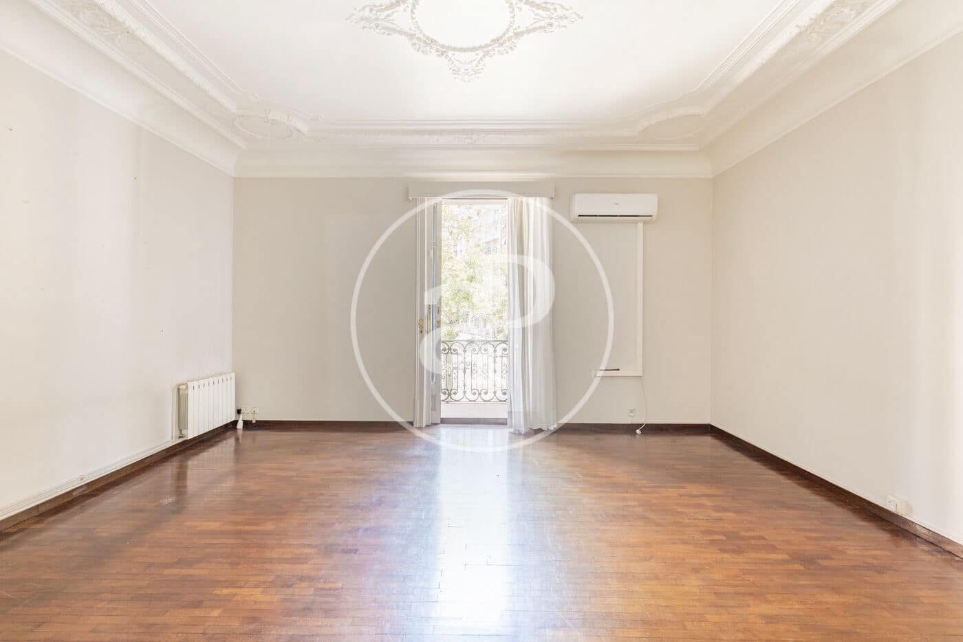4 soveværelse Lejlighed til salg i Barcelona by - € 895.000 (Ref: 9978829)