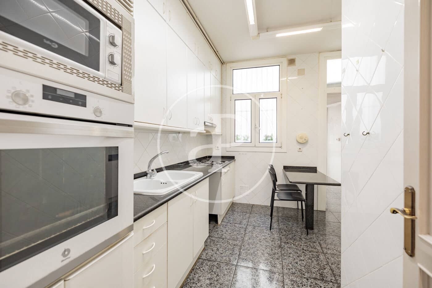 4 soveværelse Lejlighed til salg i Barcelona by - € 895.000 (Ref: 9978829)