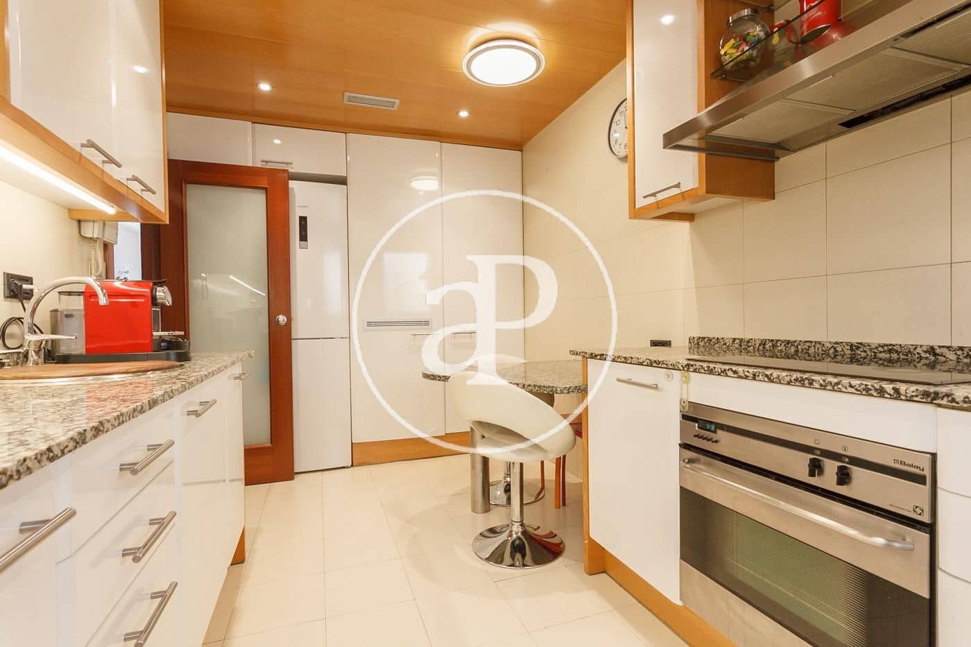 3 Zimmer Apartment zu vermieten in Barcelona Stadt mit Garage - 2.535 € (Ref: 9978830)