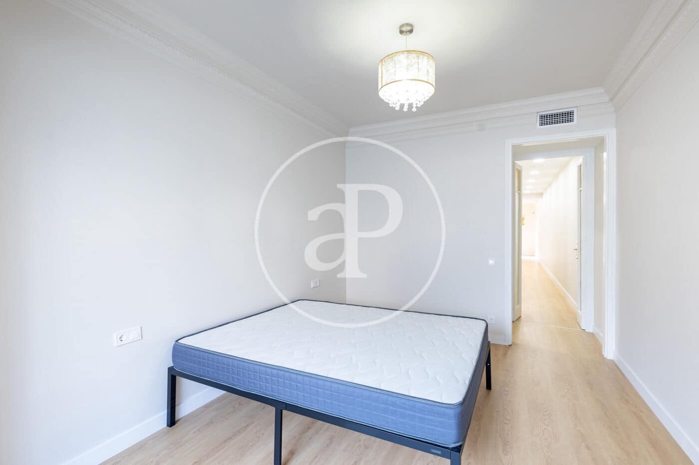 Apartamento de 3 habitaciones en Barcelona ciudad en venta - 670.000 € (Ref: 9983011)