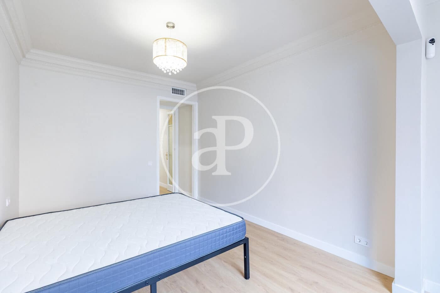 Apartamento de 3 habitaciones en Barcelona ciudad en venta - 670.000 € (Ref: 9983011)