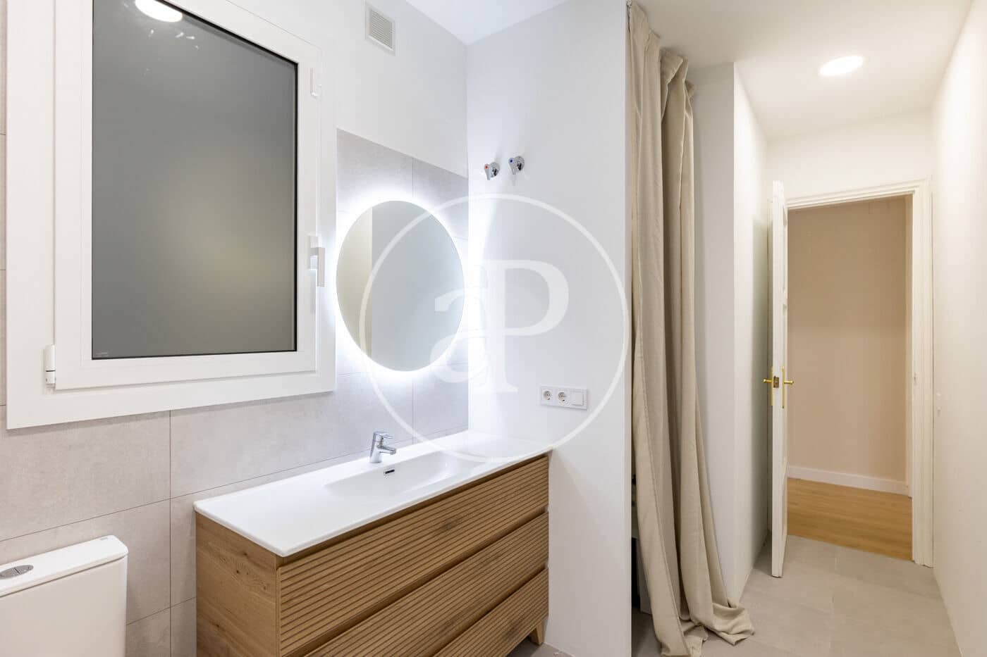 Apartamento de 3 habitaciones en Barcelona ciudad en venta - 670.000 € (Ref: 9983011)