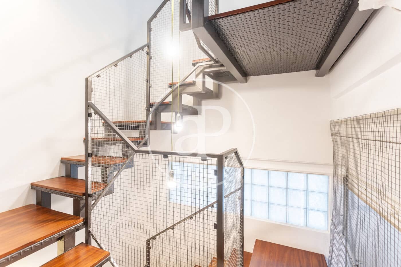3 soverom Leilighet til leie i Barcelona by med garasje - € 2 865 (Ref: 9983012)