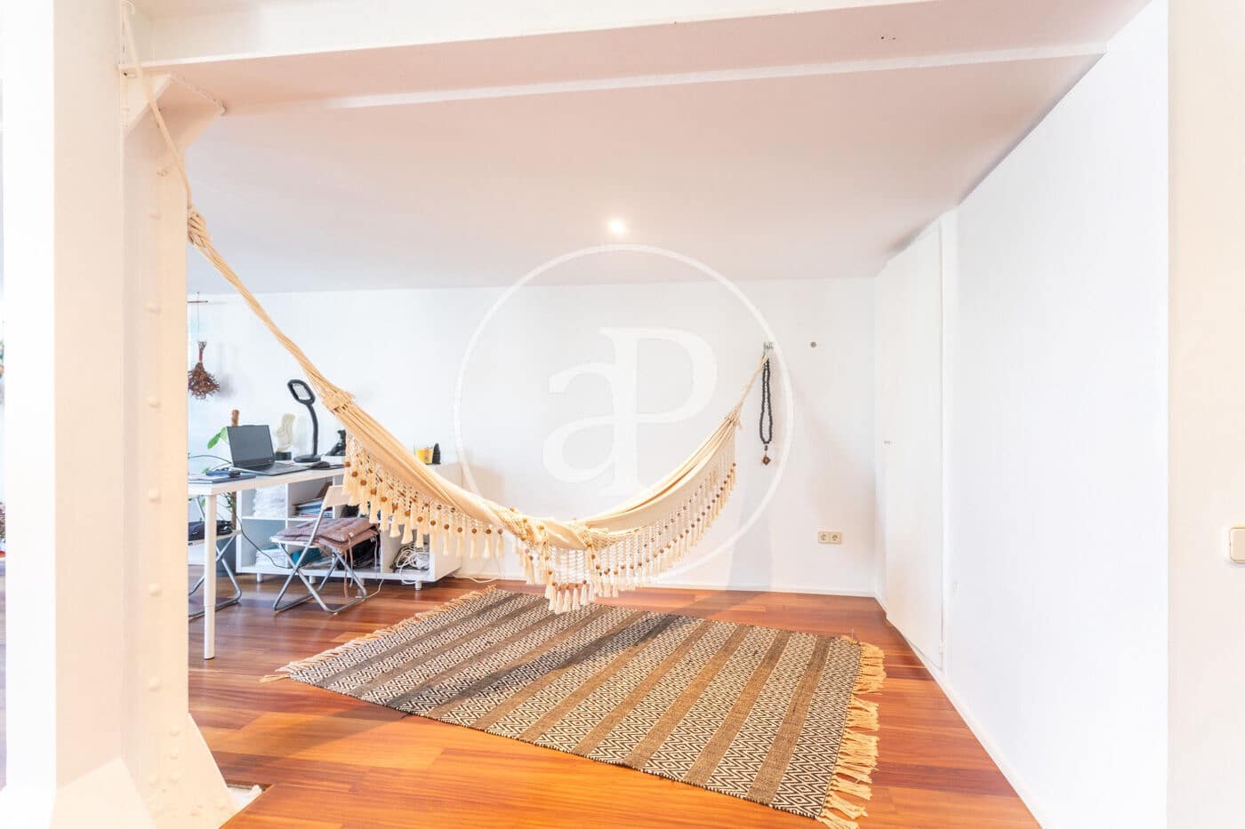 3 soverom Leilighet til leie i Barcelona by med garasje - € 2 865 (Ref: 9983012)
