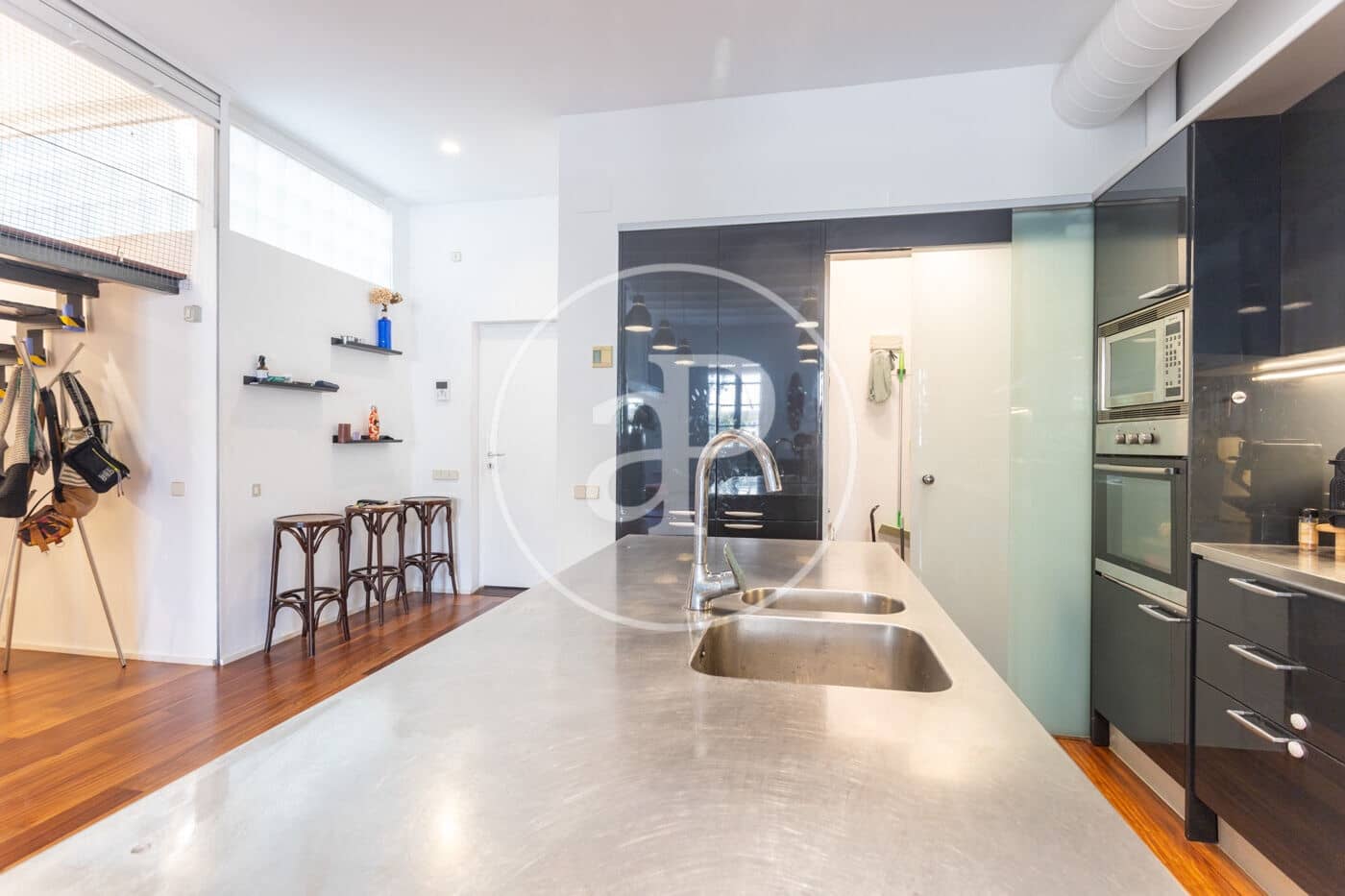 3 soverom Leilighet til leie i Barcelona by med garasje - € 2 865 (Ref: 9983012)