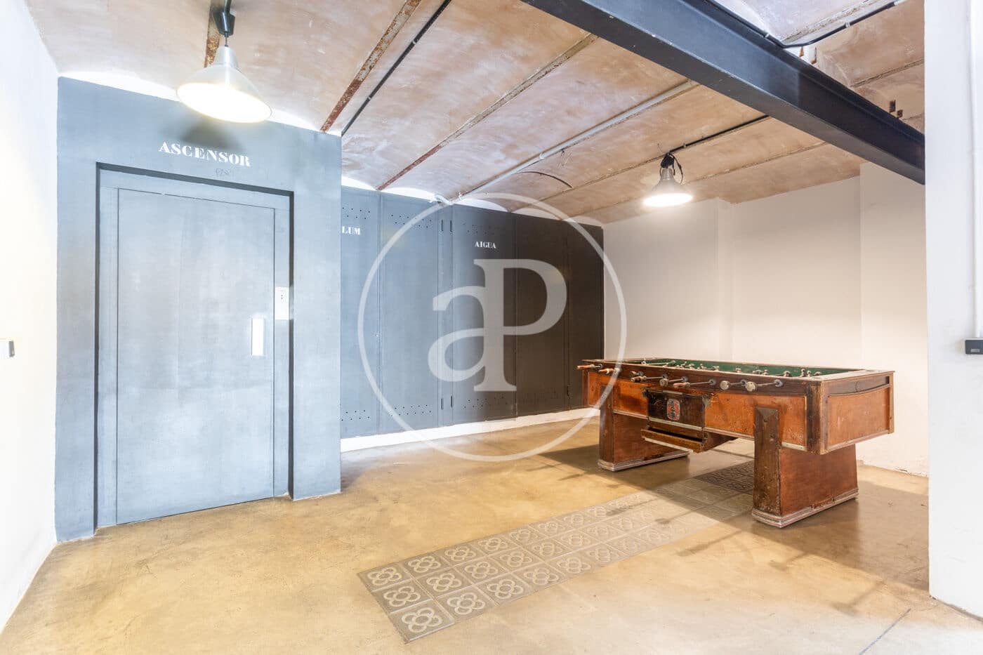 3 soverom Leilighet til leie i Barcelona by med garasje - € 2 865 (Ref: 9983012)