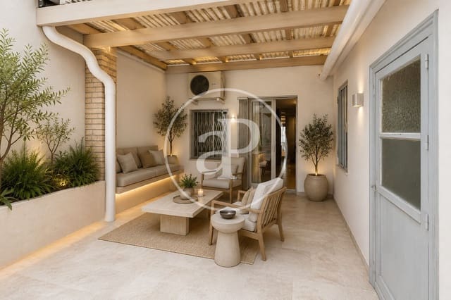 Chalet de 3 habitaciones en La Maternitat i Sant Ramon, Barcelona ciudad en venta - 750.000 € (Ref: 9984983)