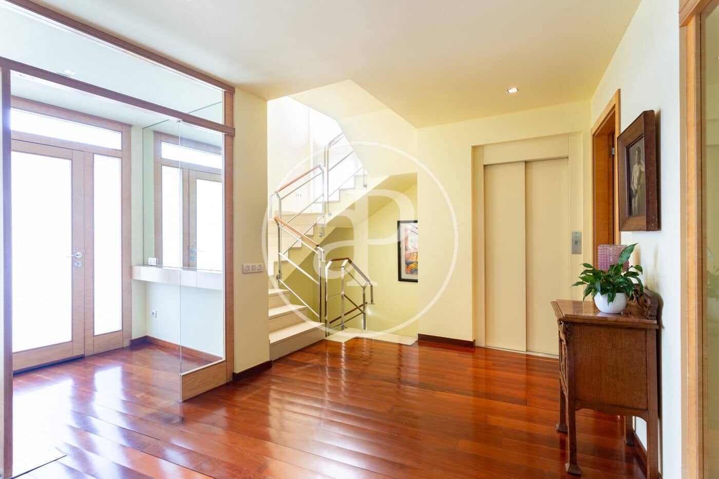 6 bedroom Villa for sale in Sant Cugat del Valles with pool - € 1,980,000 (Ref: 9984984)