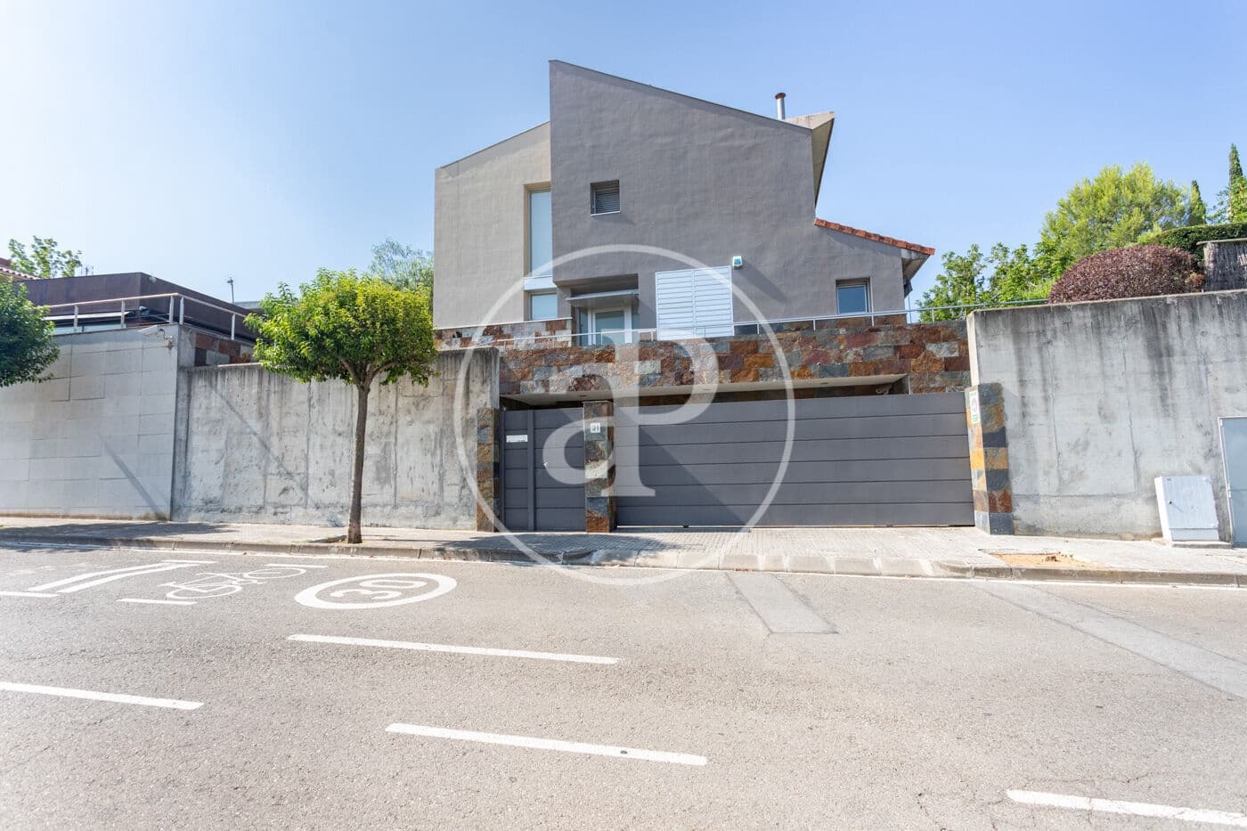 6 bedroom Villa for sale in Sant Cugat del Valles with pool - € 1,980,000 (Ref: 9984984)