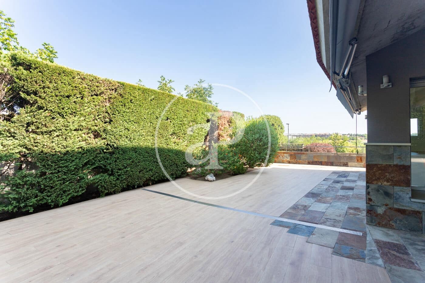 6 bedroom Villa for sale in Sant Cugat del Valles with pool - € 1,980,000 (Ref: 9984984)