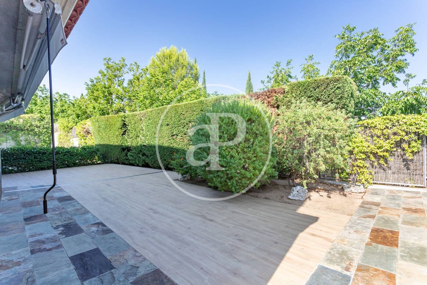 6 bedroom Villa for sale in Sant Cugat del Valles with pool - € 1,980,000 (Ref: 9984984)