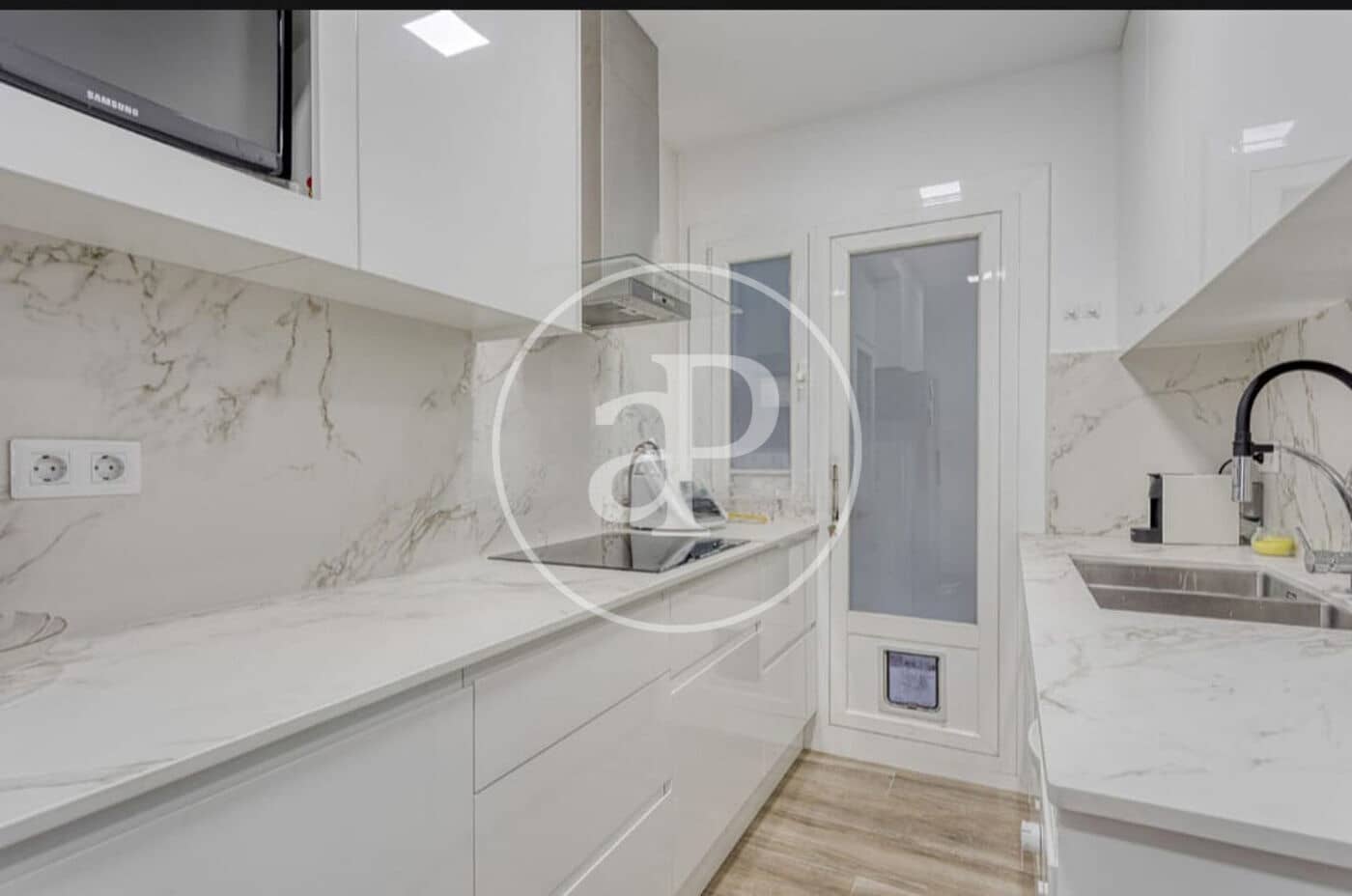 3 slaapkamer Appartement te koop in Barcelona stad met zwembad - € 640.000 (Ref: 9984985)