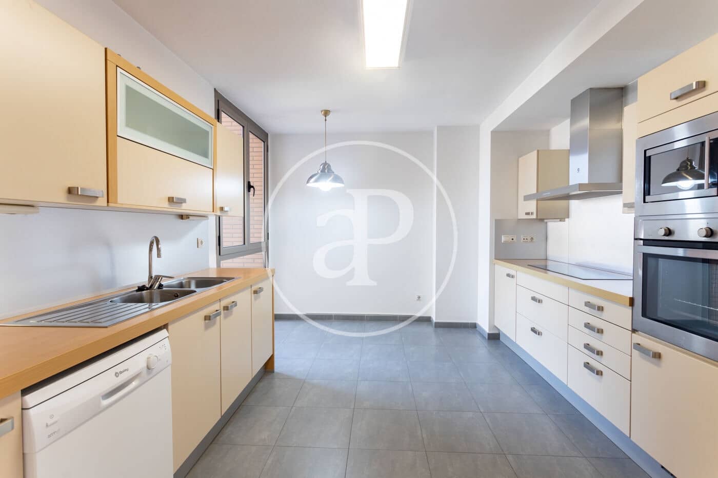 4 camera da letto Appartamento da affittare in Mataro con garage - 1.740 € (Rif: 9986861)