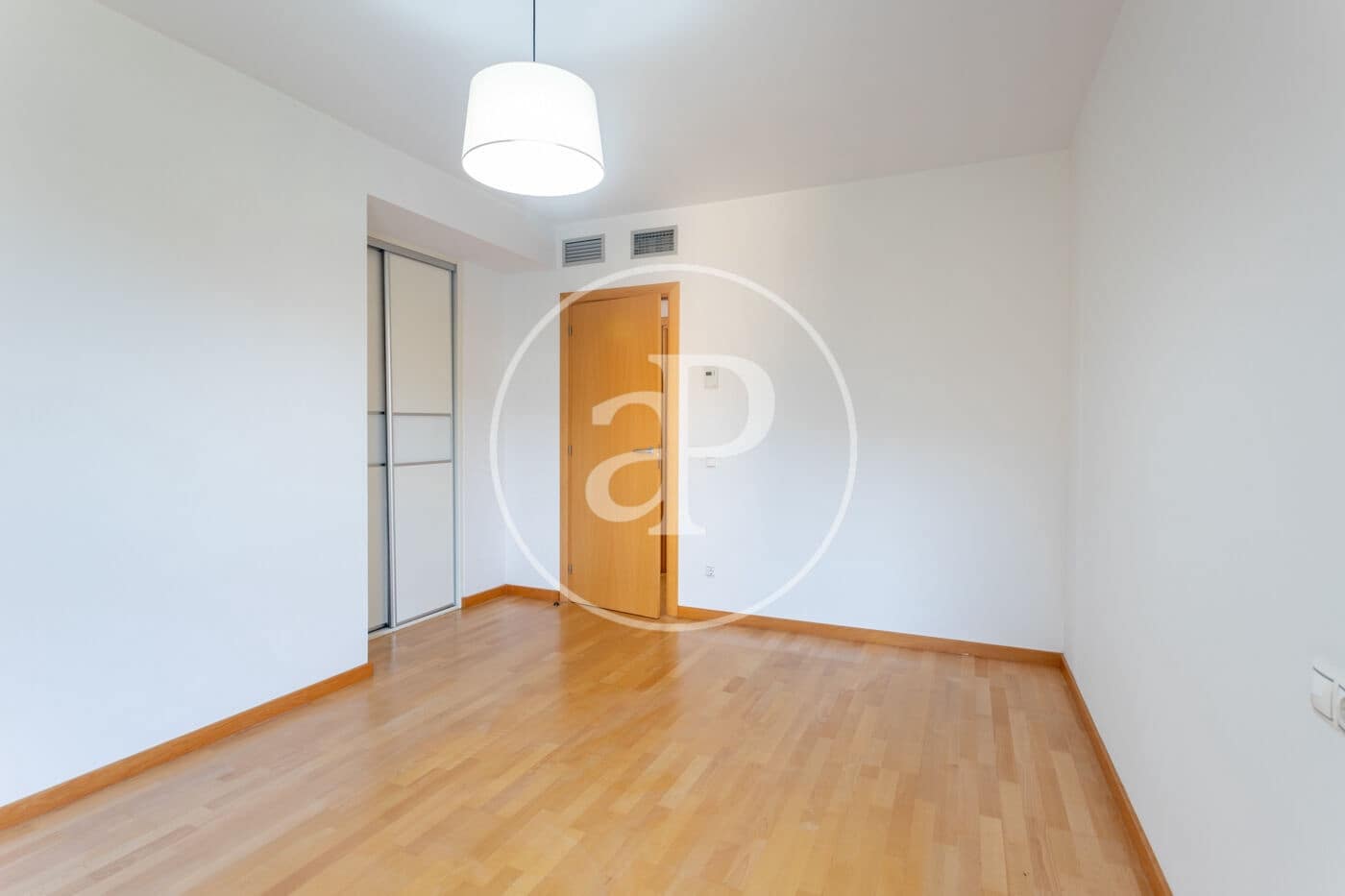4 camera da letto Appartamento da affittare in Mataro con garage - 1.740 € (Rif: 9986861)