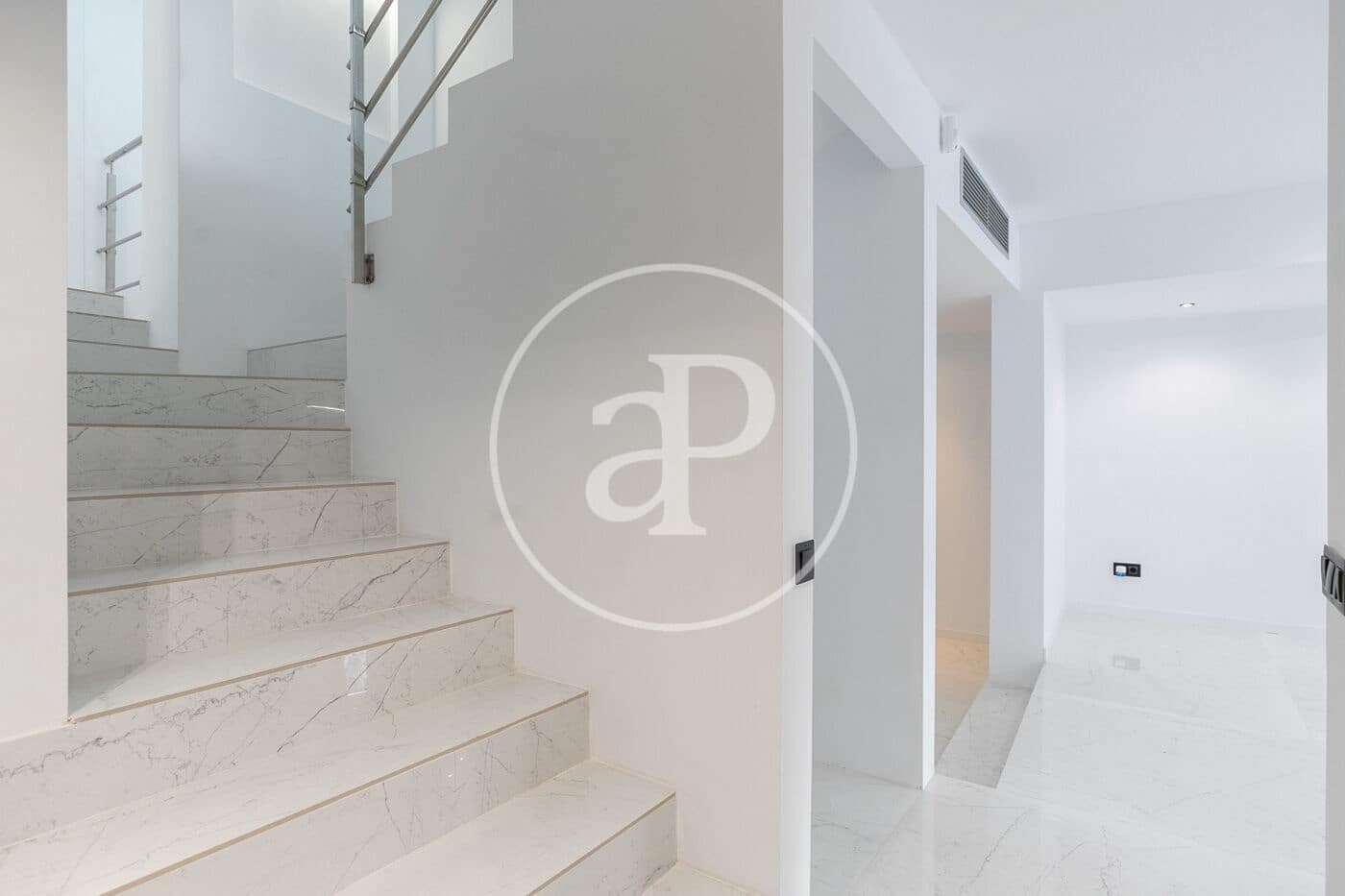 4 makuuhuone Huvila myytävänä paikassa Sant Just Desvern - 1 270 000 € (Ref: 9986862)
