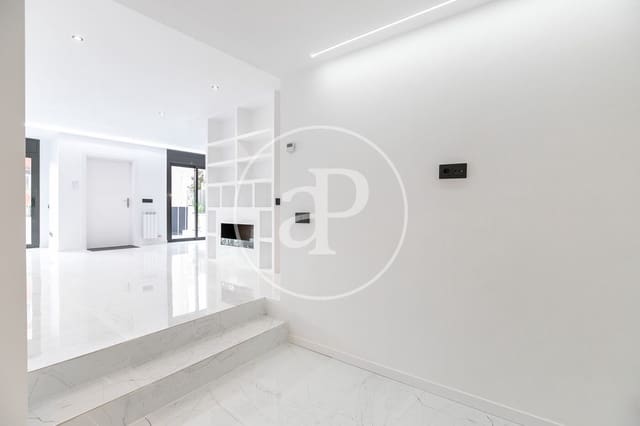 4 Zimmer Villa zu verkaufen in Sant Just Desvern - 1.270.000 € (Ref: 9986862)