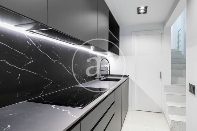 4 Zimmer Villa zu verkaufen in Sant Just Desvern - 1.270.000 € (Ref: 9986862)