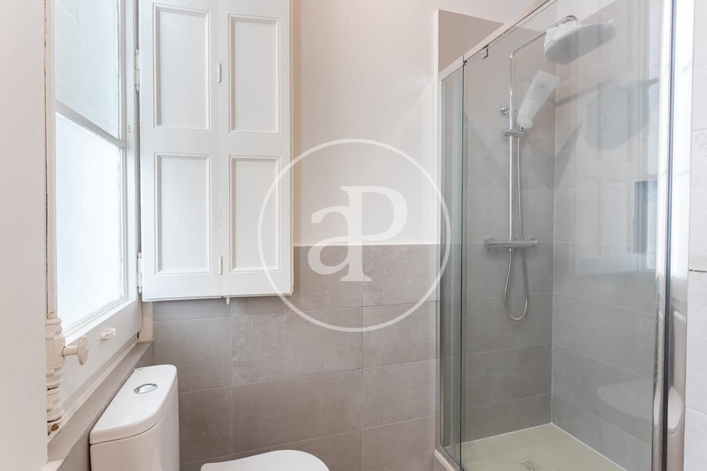 Appartement de 4 chambres à louer à Barcelone ville - 5 600 € (Ref: 9994218)