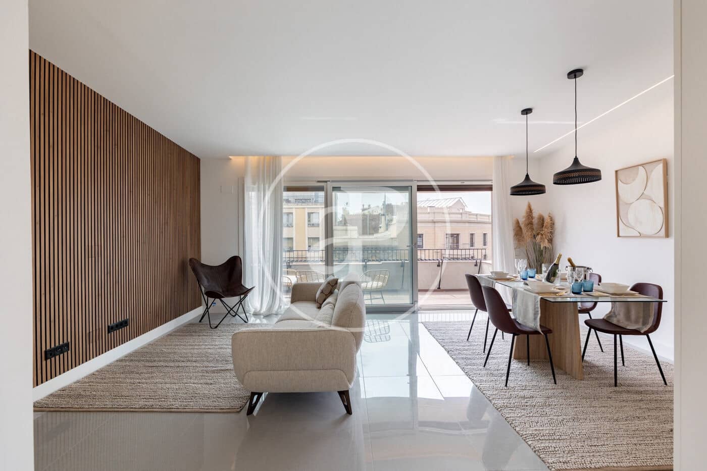Apartamento de 2 habitaciones en Barcelona ciudad en alquiler - 3.600 € (Ref: 9994220)