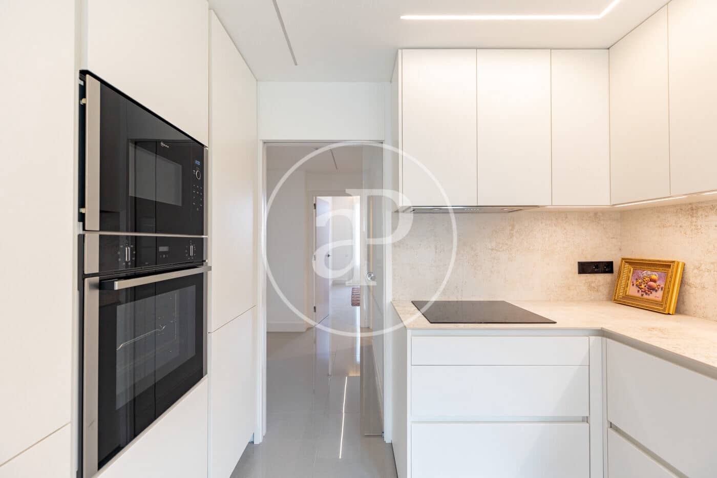 Apartamento de 2 habitaciones en Barcelona ciudad en alquiler - 3.600 € (Ref: 9994220)