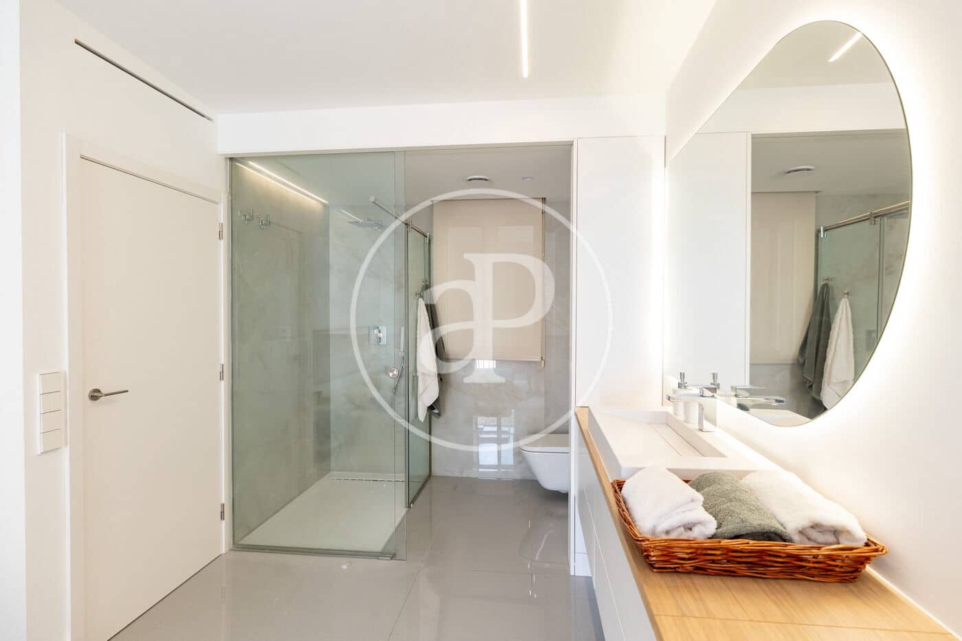 Apartamento de 2 habitaciones en Barcelona ciudad en alquiler - 3.600 € (Ref: 9994220)