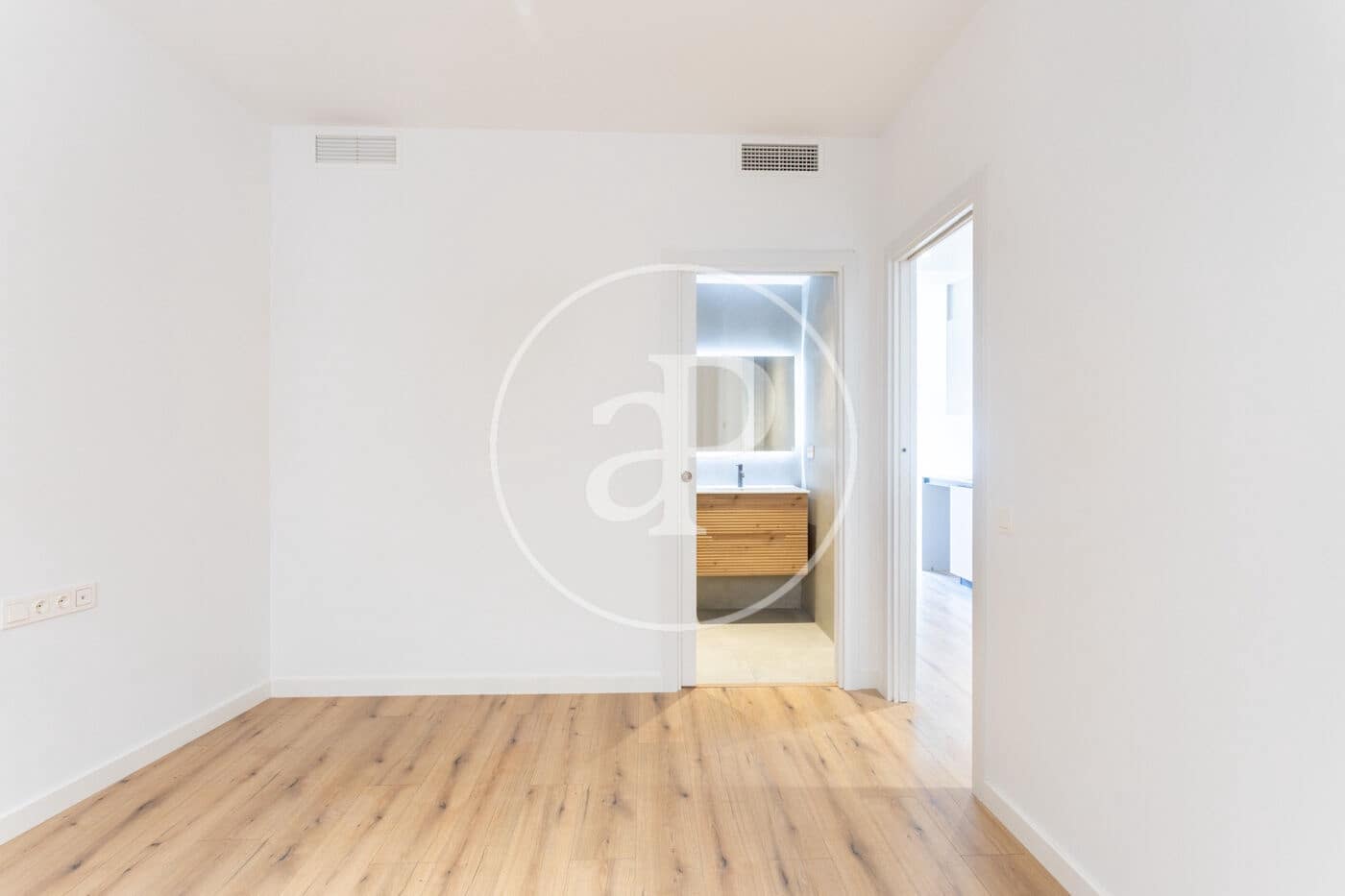 Apartamento en Barcelona ciudad en venta - 410.000 € (Ref: 9994225)