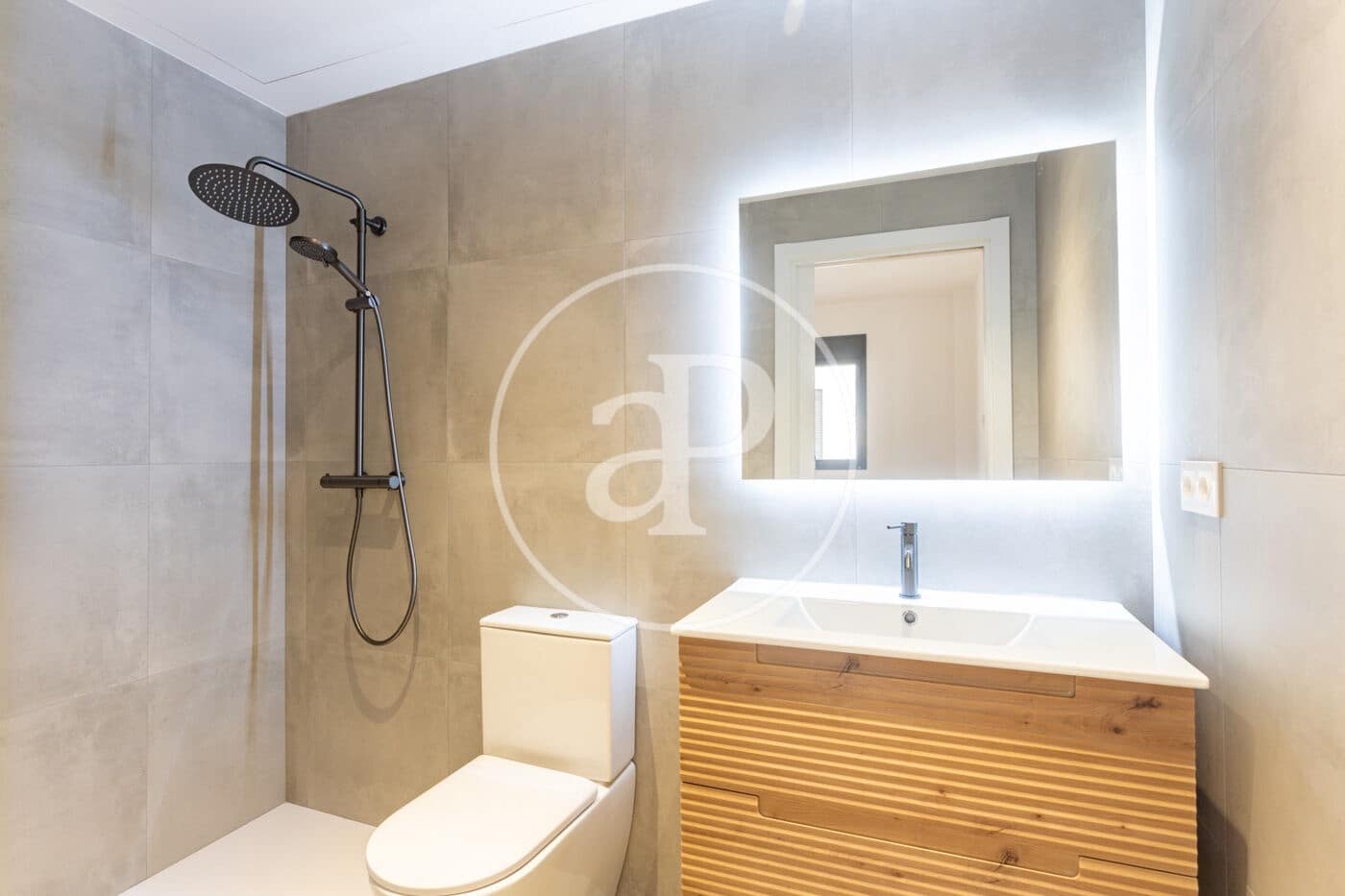Apartamento en Barcelona ciudad en venta - 410.000 € (Ref: 9994225)