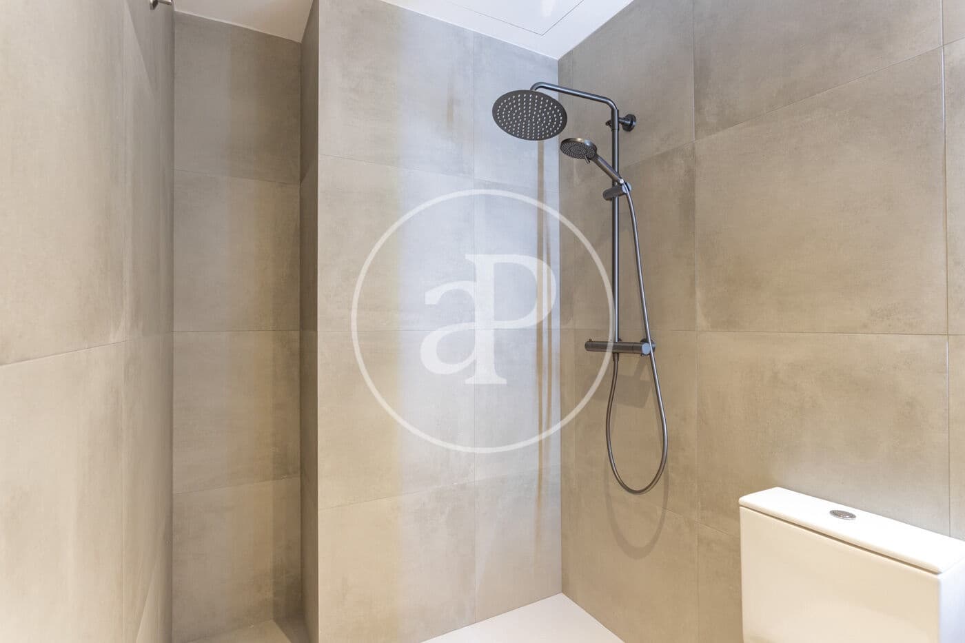 Apartamento en Barcelona ciudad en venta - 410.000 € (Ref: 9994225)