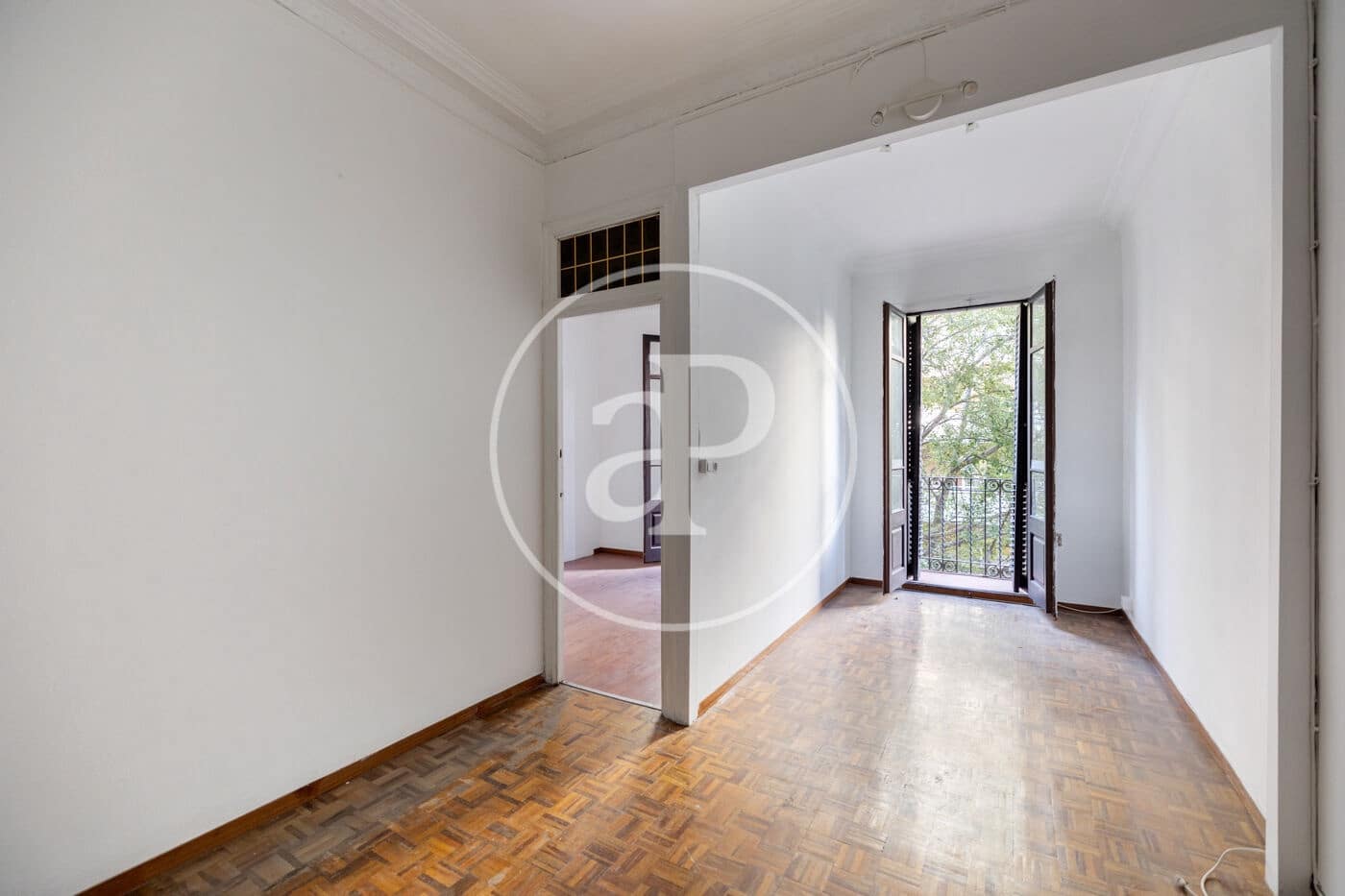 Apartamento de 4 habitaciones en Barcelona ciudad en venta - 375.000 € (Ref: 9997121)