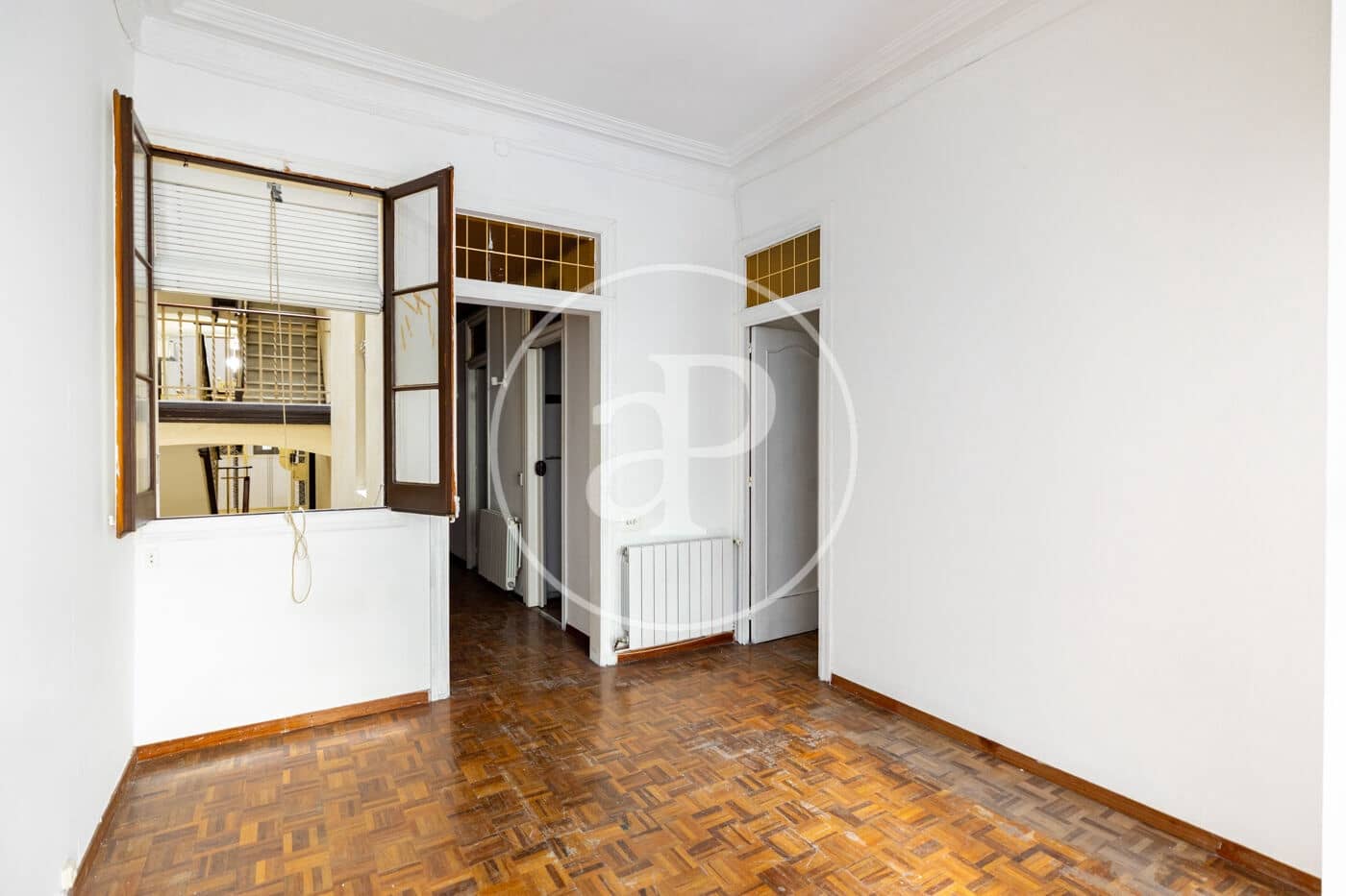 Apartamento de 4 habitaciones en Barcelona ciudad en venta - 375.000 € (Ref: 9997121)