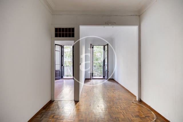 Apartamento de 4 habitaciones en L'Antiga Esquerra de L'Eixample, Barcelona ciudad en venta - 375.000 € (Ref: 9997121)