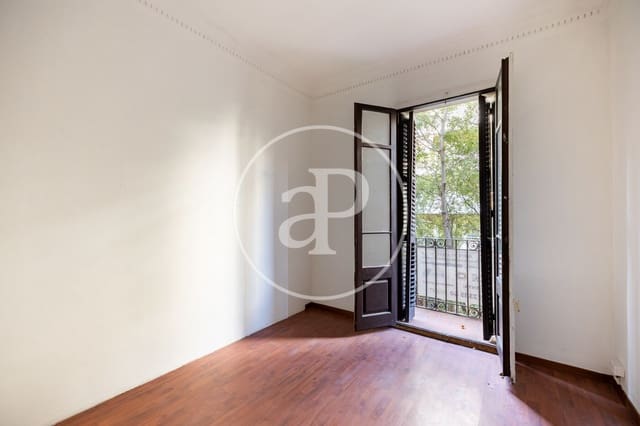 Apartamento de 4 habitaciones en L'Antiga Esquerra de L'Eixample, Barcelona ciudad en venta - 375.000 € (Ref: 9997121)