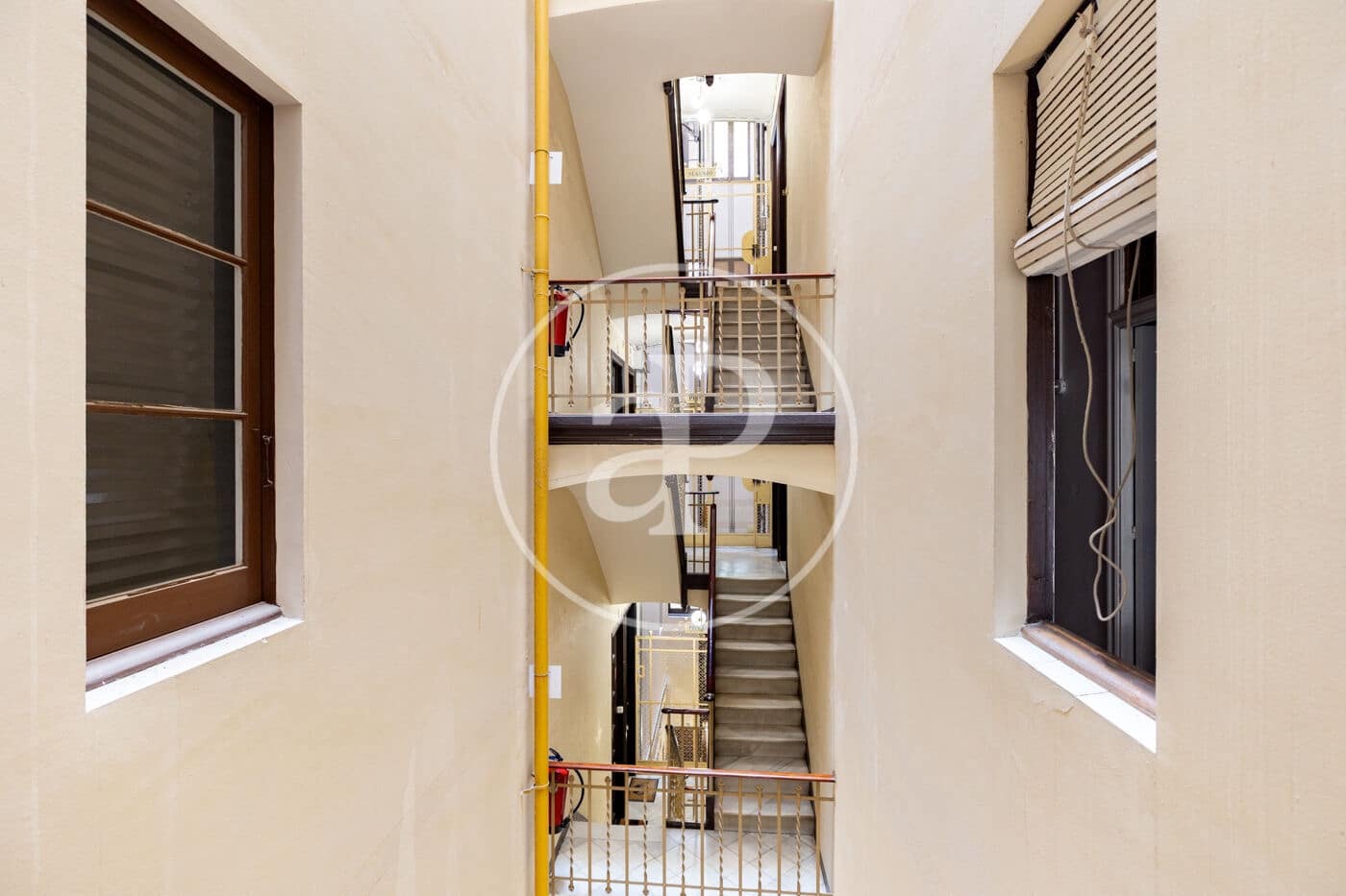 Apartamento de 4 habitaciones en Barcelona ciudad en venta - 375.000 € (Ref: 9997121)