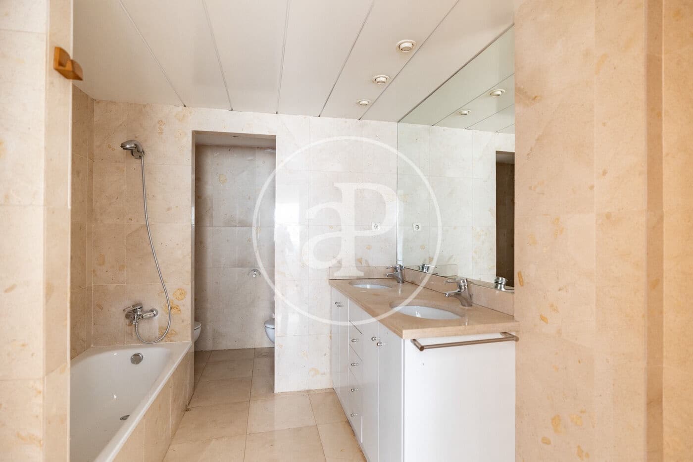 2 sovrum Lägenhet till salu i Barcelona stad med garage - 850 000 € (Ref: 9998809)