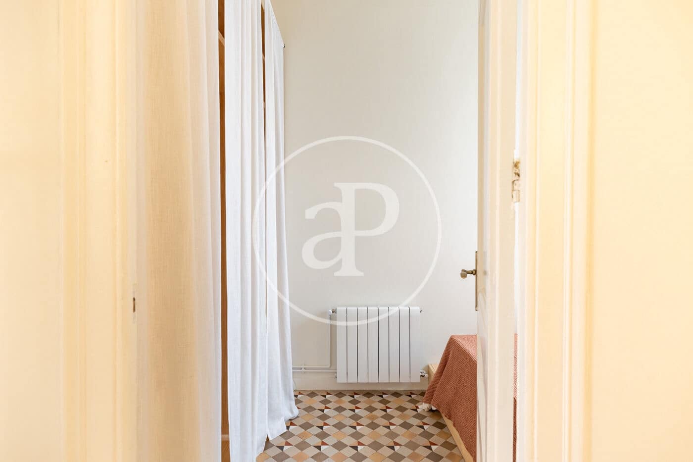 4 soveværelse Lejlighed til salg i Barcelona by - € 1.770.000 (Ref: 9998810)