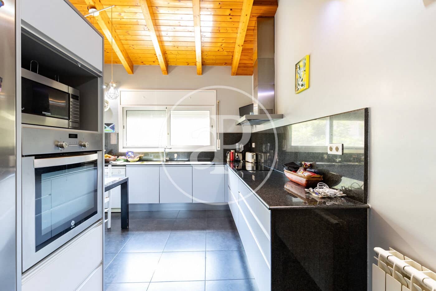 4 quarto Moradia para venda em Rubi com garagem - 598 000 € (Ref: 9999621)