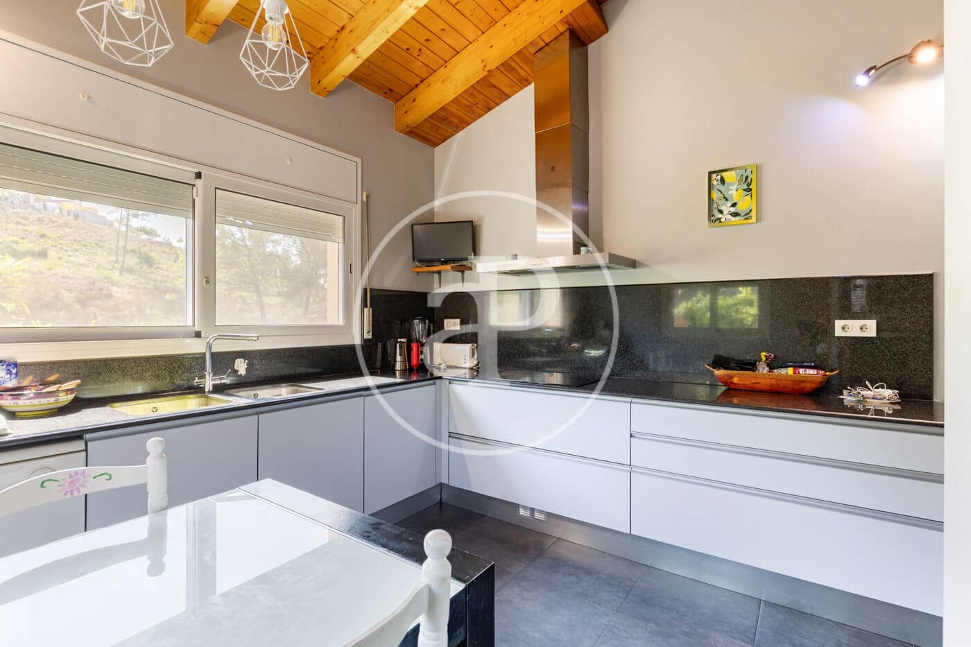 4 quarto Moradia para venda em Rubi com garagem - 598 000 € (Ref: 9999621)