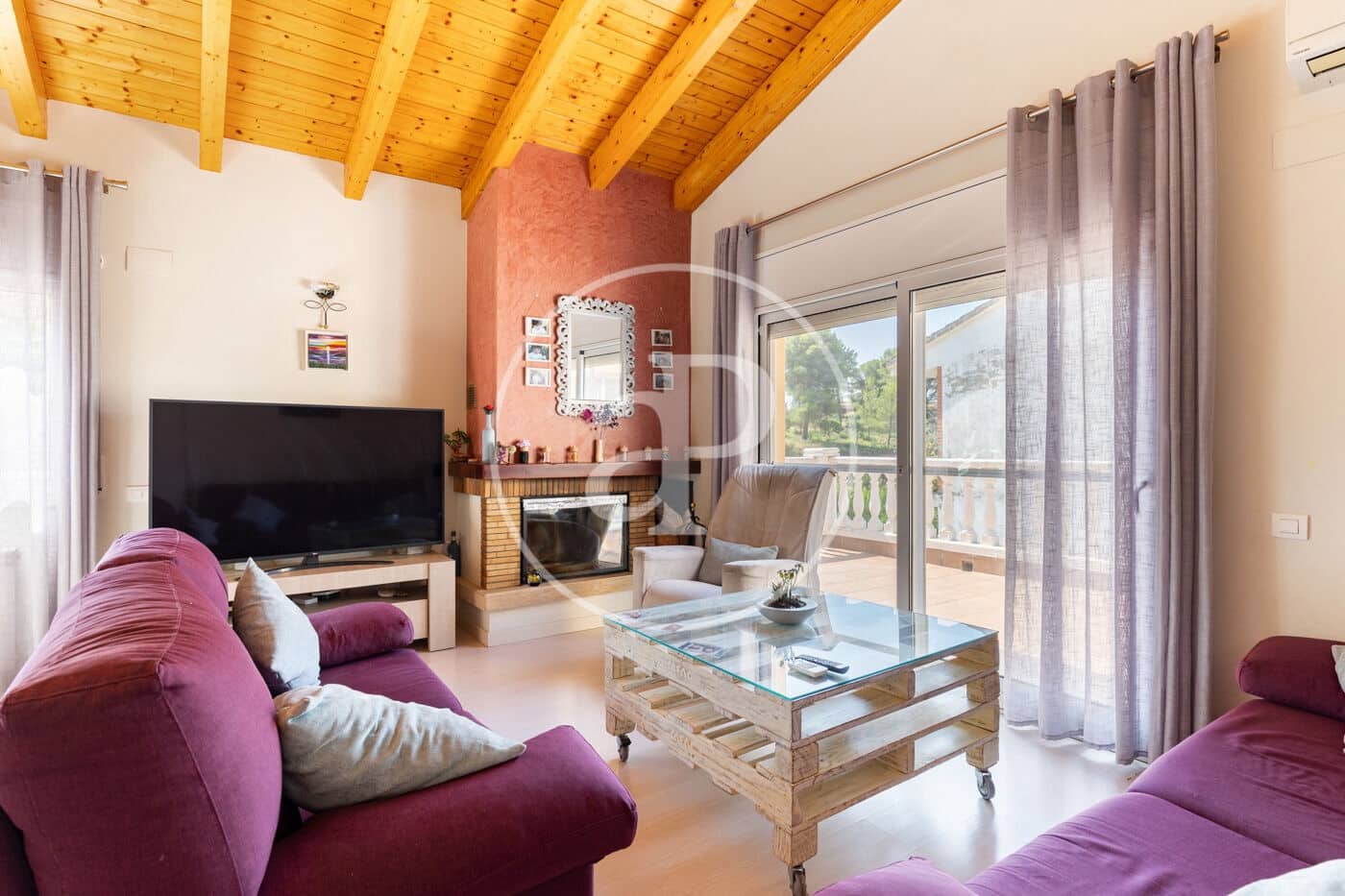 4 quarto Moradia para venda em Rubi com garagem - 598 000 € (Ref: 9999621)